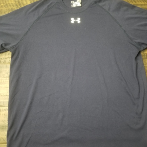 Under Armour Other - Mens Under Armour Loose Fit Shirt M